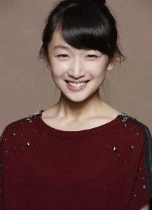 明星周冬雨的个人资料,从青涩少女到实力派演员的蜕变之路